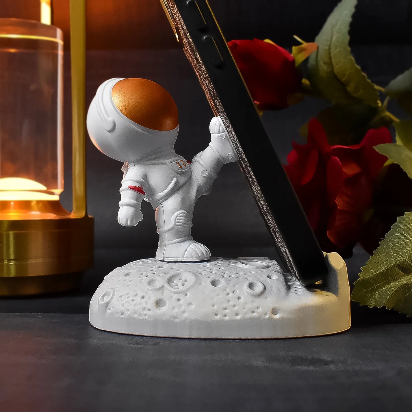 Astronaut 3D Phone Stand | Creative Space-Themed Mobile Holder & Desk Decor