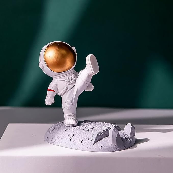 Astronaut 3D Phone Stand | Creative Space-Themed Mobile Holder & Desk Decor