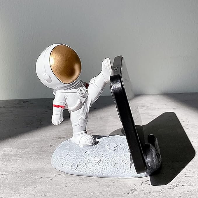 Astronaut 3D Phone Stand | Creative Space-Themed Mobile Holder & Desk Decor